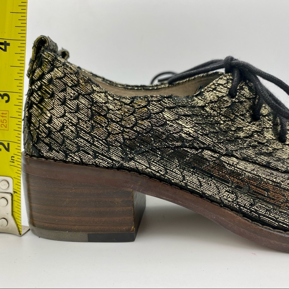 πLouise et Cie Gold Inlay Oxfords - Picture 8 of 8